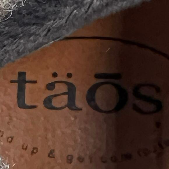 Taos Women’s Cutie Red Leather Side Zip Ankle Boot Size US 5.5 - Picture 11 of 11